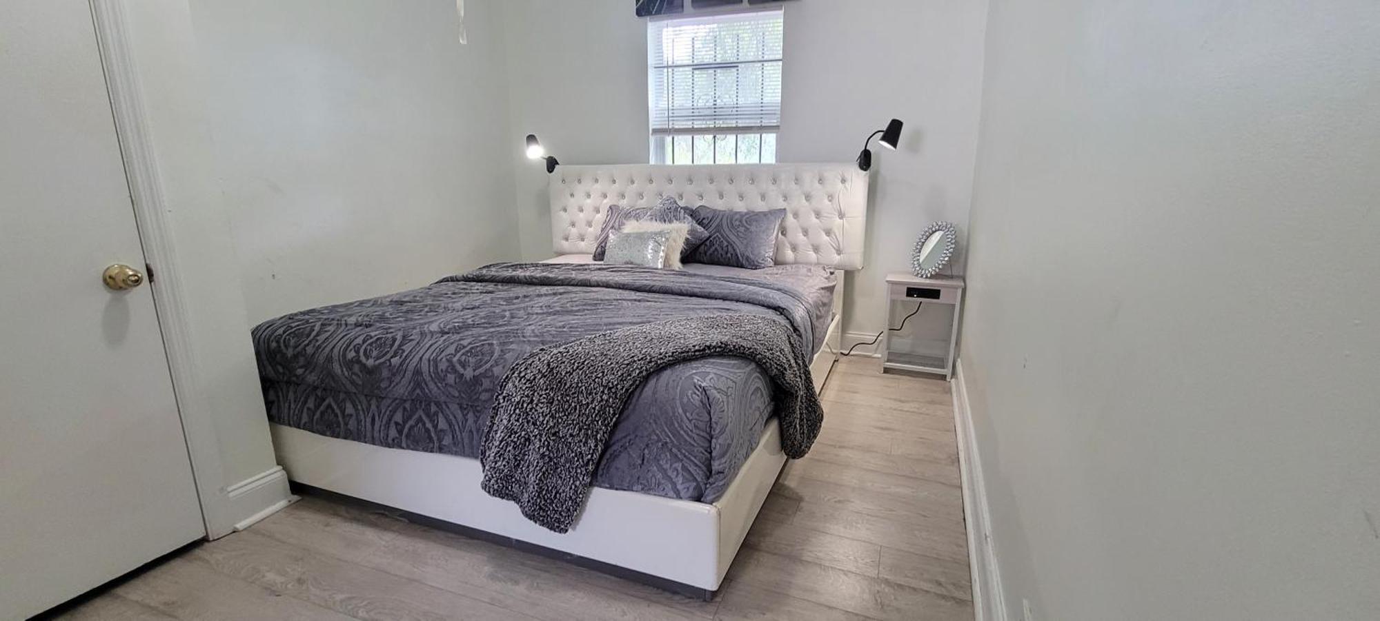 Large, Central, Lovely & Cozy 4Bed/2Bath - House By Everbank Stadium ジャクソンビル エクステリア 写真