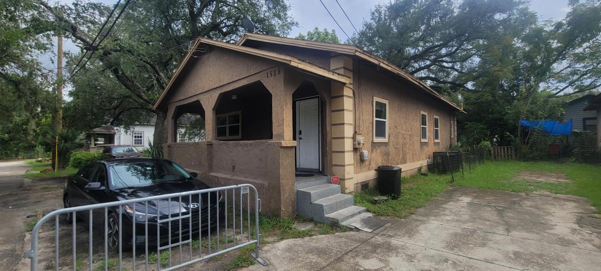 Large, Central, Lovely & Cozy 4Bed/2Bath - House By Everbank Stadium ジャクソンビル エクステリア 写真