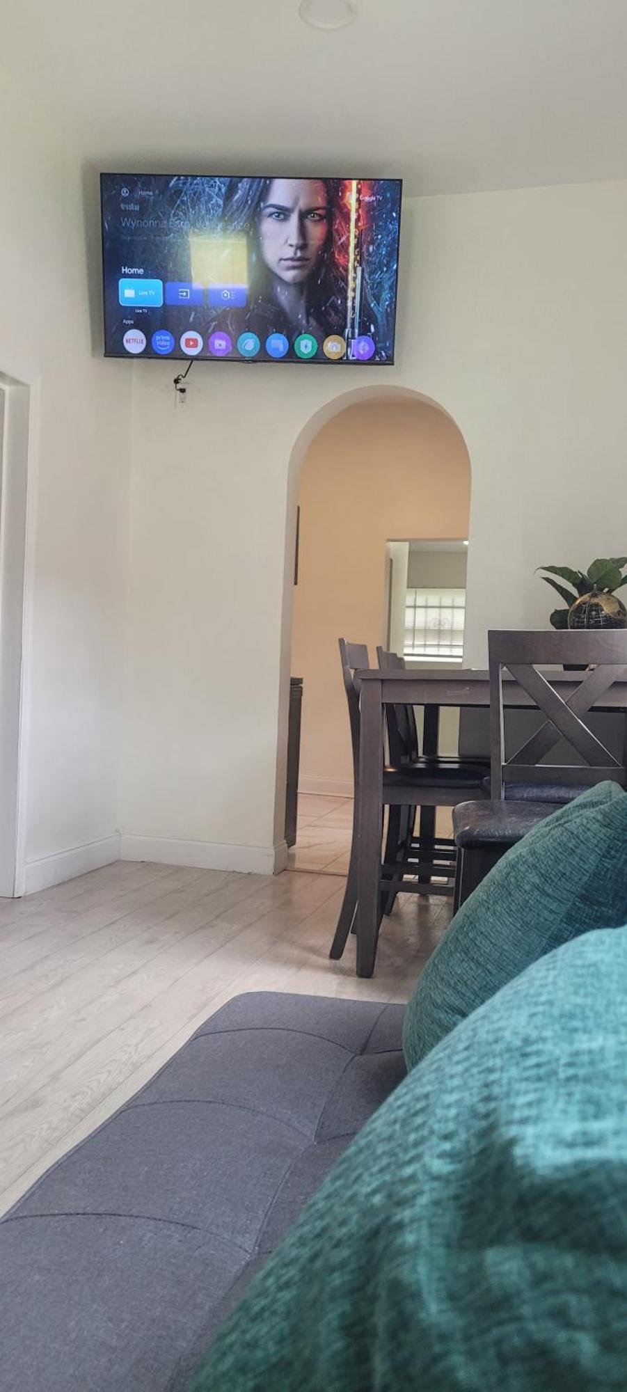 Large, Central, Lovely & Cozy 4Bed/2Bath - House By Everbank Stadium ジャクソンビル エクステリア 写真