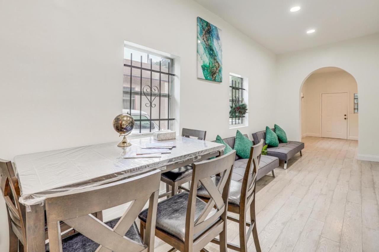 Large, Central, Lovely & Cozy 4Bed/2Bath - House By Everbank Stadium ジャクソンビル エクステリア 写真